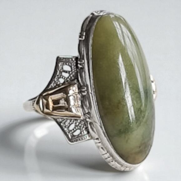 Vintage 925 Silver Nephrite Jade Ring Gold Fill Accent Size 7.5 Oval Stone - Picture 1 of 10